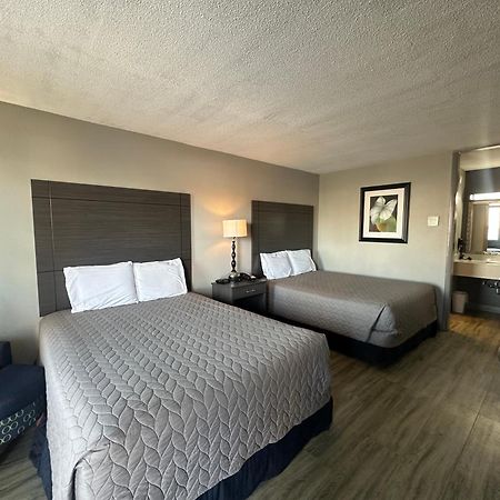 Executive Inn Locust Grove By Capital O Exterior photo