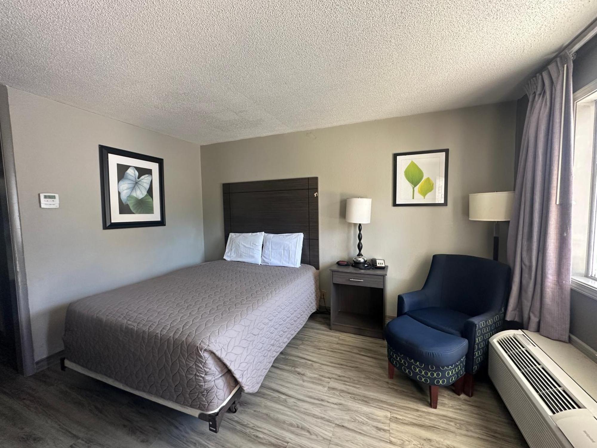 Executive Inn Locust Grove By Capital O Exterior photo
