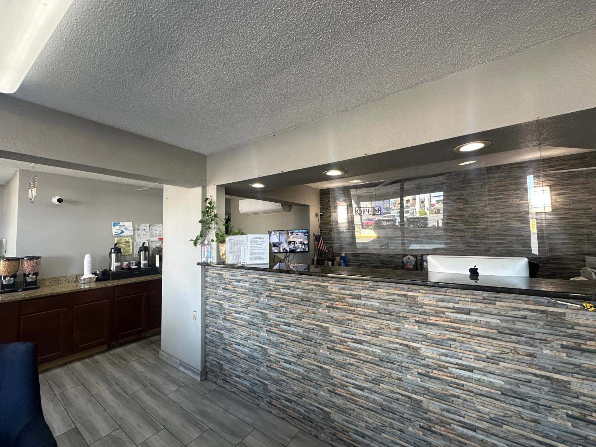 Executive Inn Locust Grove By Capital O Exterior photo